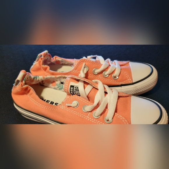 NWOT Coral Orange Converse Slip-ons size 6 (6.5 in normal sizing) - Picture 7 of 8